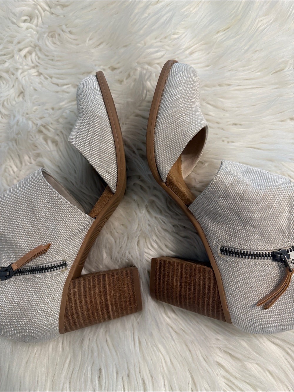 TOMS Cream Canvas Cross-Strap Block Heel Sandals size 9 BNWOT - Picture 6 of 8